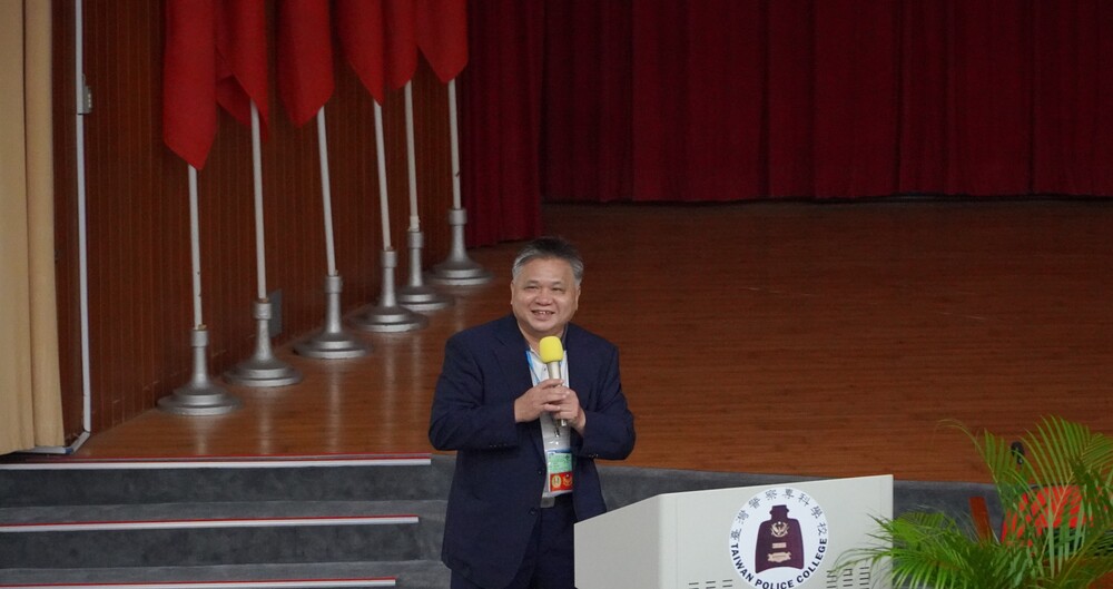 臺北市消防設備師公會榮譽理事長林世昌演講